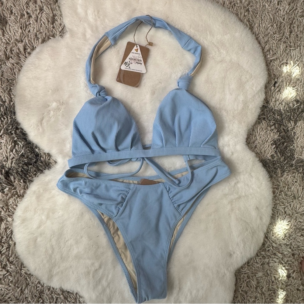 Berlook Elegant Light Blue Bikini Set M B08